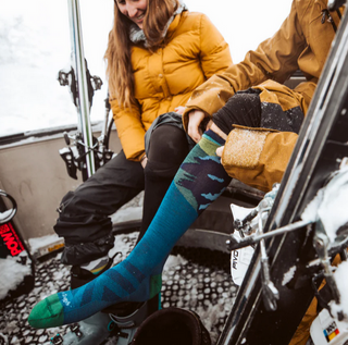 Darn Tough Men's Solstice Over-the-Calf Ski/Snowboard Sock - Eclipse 8014