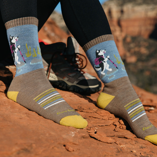 Darn Tough Women's Critter Club Sock - Bark