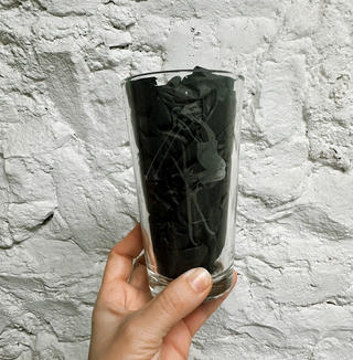 Classic Ski Trick Drinking Glass Pint - Single Assorted Glass