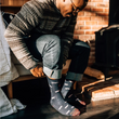 Load image into Gallery viewer, Darn Tough Men's Truffle Hog Socks - Navy 6092