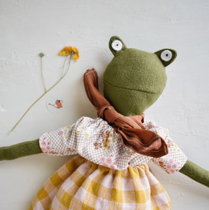 Fern the Frog Stuffed Toy - Sunset Dress