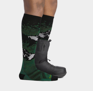 Darn Tough Men's Cold Smoke Over-the-Calf Socks - Moss 8051
