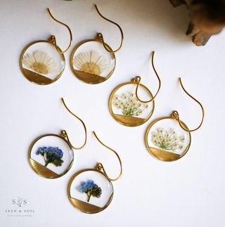 Horizon Earrings - Queen Anne's Lace