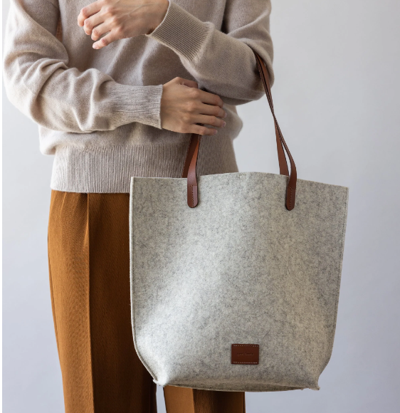 Merino Wool Felt Tote - Heather White / Sienna Leather