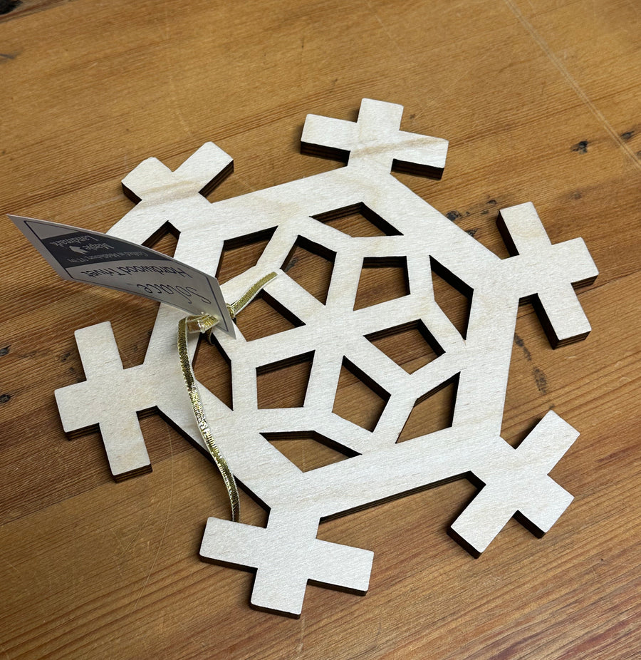 Snowflake Solace Maple Trivet