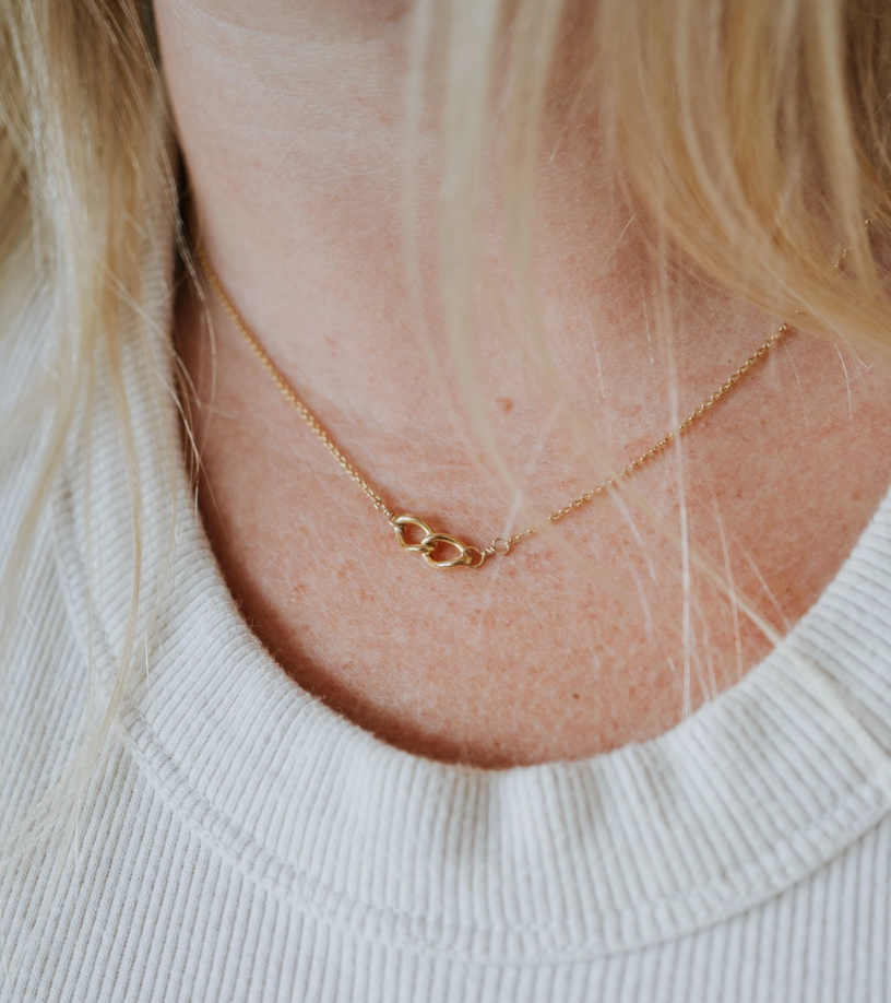 Sisters Links Necklace - 14k Gold FIll