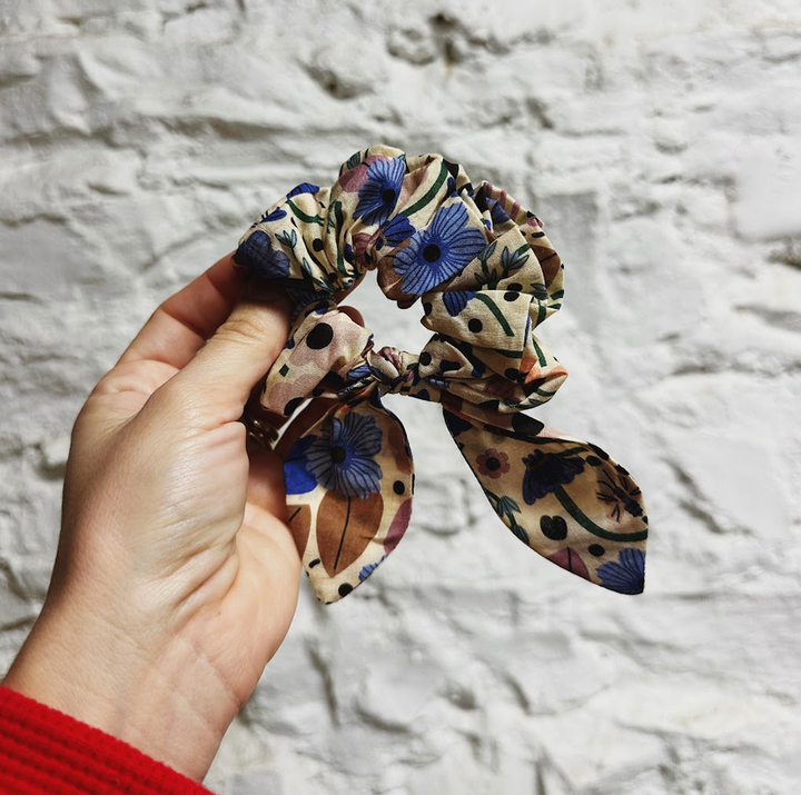 Cotton Bow Scrunchie - Morning Hive