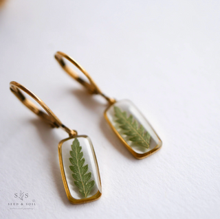 Botanical Tiny Rectangle Huggie Hoops - Queen Anne's Lace