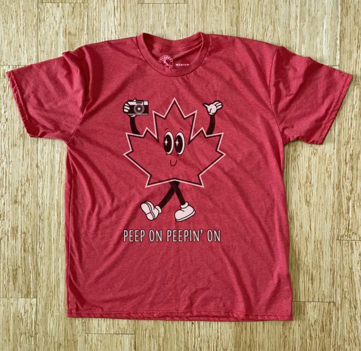 Peep On Leaf Peeping T-Shirt - Red