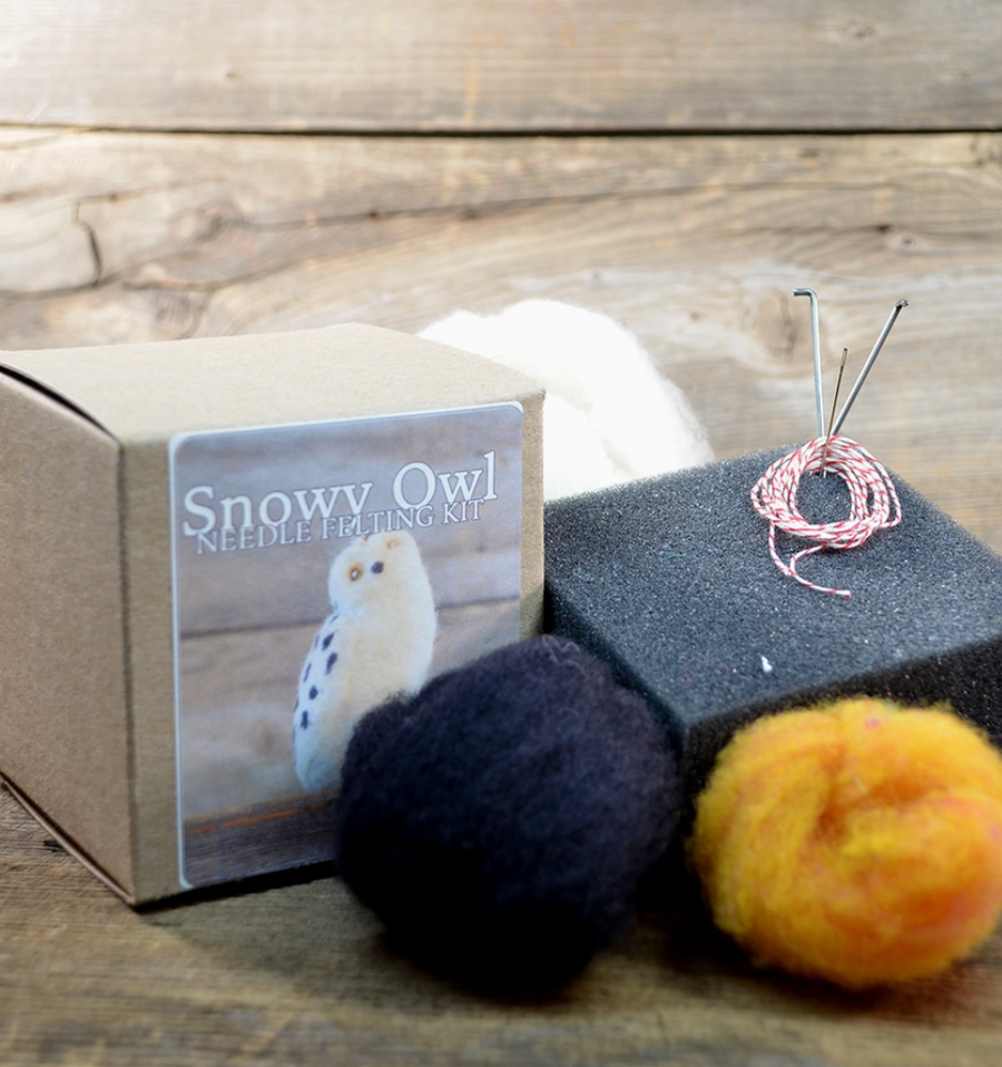 Snowy Owl Ornamnet Needle Felting Kit