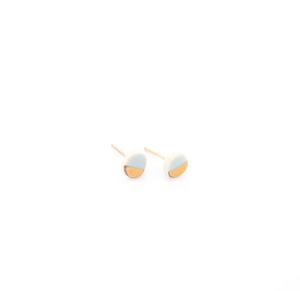 Porcelain Tiny Pebble Stud