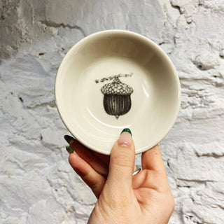 Laura Zindel Sauce Bowl - Red Oak Acorn